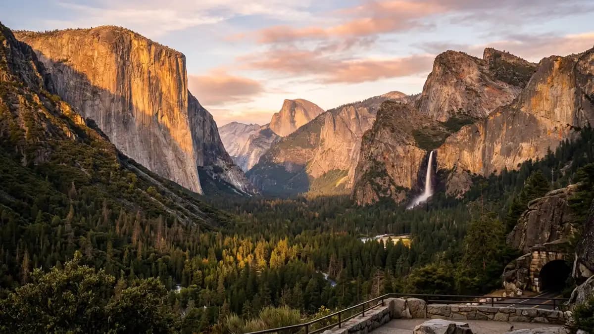 Tunnel View of Yosemite Valley with El Capitan and Half Dome